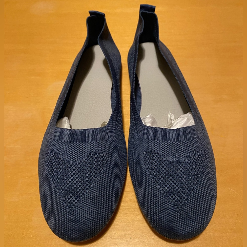 Chic Navy Women's Flats